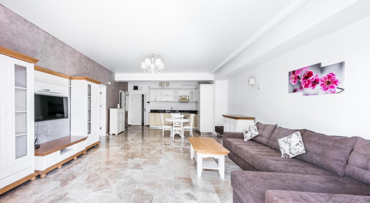 Sns Apartament In Vila Sophia Mamaia Exteriér fotografie