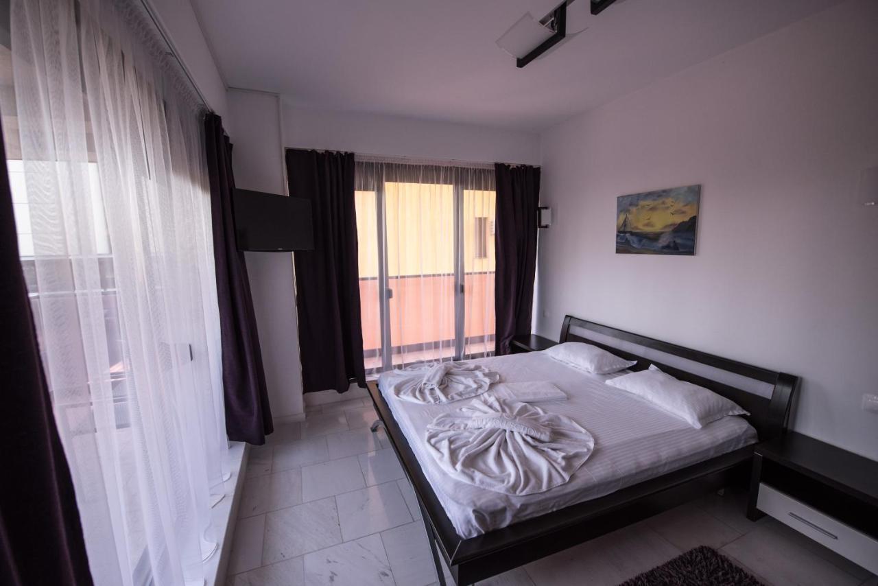 Sns Apartament In Vila Sophia Mamaia Exteriér fotografie